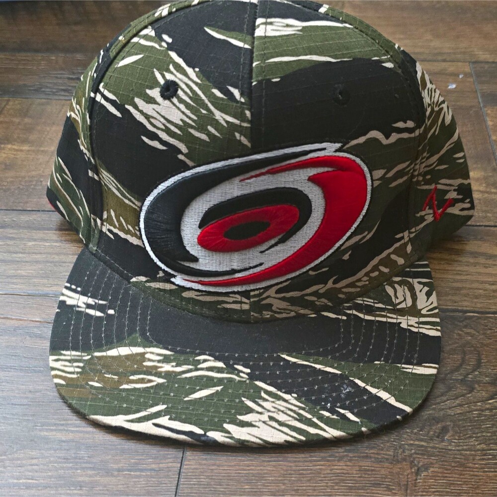 Zephyr Carolina Hurricanes NHL Green/Red Camo One Size Snapback Cap Hat